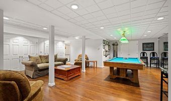 56 Oak Dr, Bedford, NH 03110