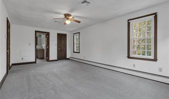 381 Woonsocket Hill Rd, North Smithfield, RI 02896