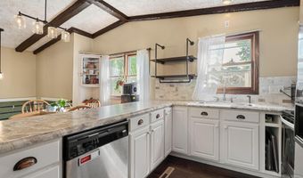 1304 Swanhill Dr, Albert Lea, MN 56007