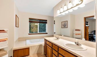 7829 SW 174TH Pl, Beaverton, OR 97007