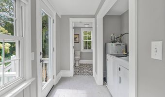 260 N Main St, Amherst, VA 24521