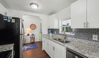 421 Papaya Cir, Barefoot Bay, FL 32976