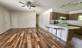 530 Easterbrook St, Bay St. Louis, MS 39520