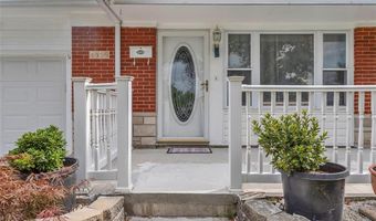 4359 Mohegan Dr, Affton, MO 63123