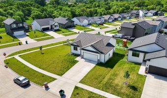 2624 21st St SW, Altoona, IA 50009