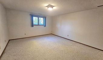 1012 N Brown Co 10 #11, Aberdeen, SD 57401