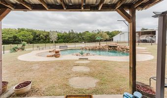 409 S Hubbard St, Alvord, TX 76225