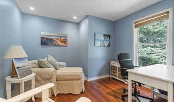 71 Olde Orchard Rd, Clinton, CT 06413
