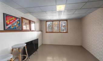 607 Cross Ave S, Amery, WI 54001