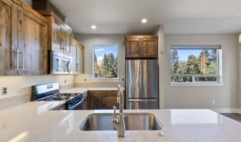 748 NE Vail Ln, Bend, OR 97701