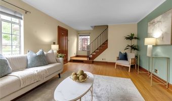 96 Amherstdale Rd, Amherst, NY 14226