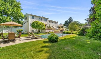 9 Good St, Billerica, MA 01821