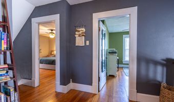 120 W Locust St, Aurora, MO 65605