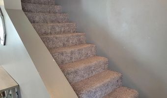 128 E Montford Ave, Ada, OH 45810