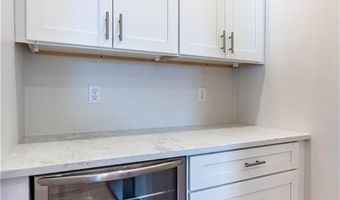 18 Hampton Rd 21, Coventry, RI 02816