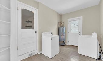 813 NW A St, Bentonville, AR 72712
