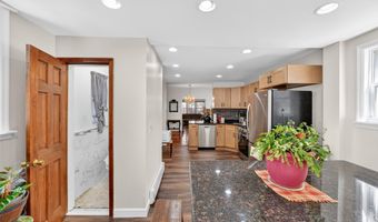 28 Willow St, Bayonne, NJ 07002