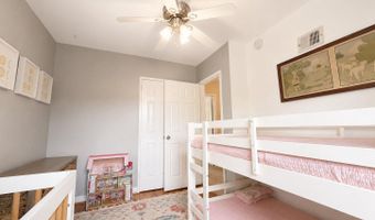 609 S HENRY St, Alexandria, VA 22314