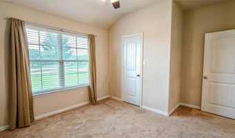 7211 Veal Station Rd, Weatherford, TX 76085