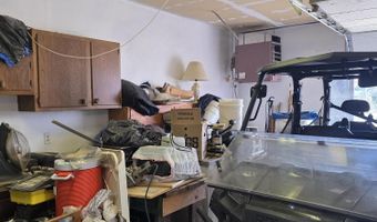 215 Cedar St, Hawthorne, NV 89415