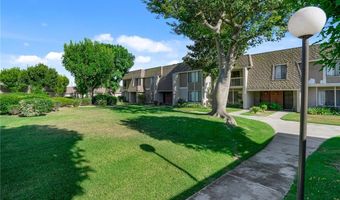2155 W Banbury Cir, Anaheim, CA 92804