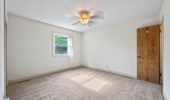 4015 Clarendon St, Bel Aire, KS 67220