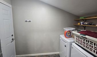 1705 Lakeview Dr, Ava, MO 65608