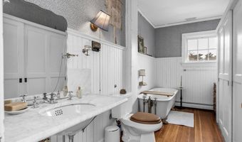 852 Hale St, Beverly, MA 01915