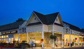 9915 ASHBURTON Ln, Bethesda, MD 20817