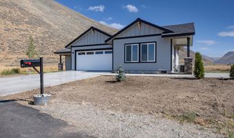 611 Rosewood Dr, Bellevue, ID 83313