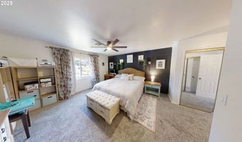 947 3RD St, Brookings, OR 97415