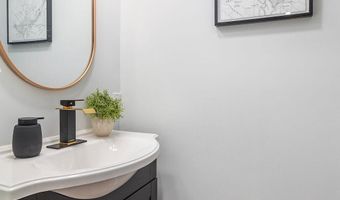 1242 MEIGS Pl NE 3, Washington, DC 20002