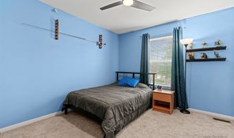 601 Acorn Ct, Antioch, IL 60002