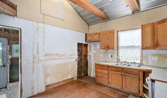 427 Morgan Ave, Aurora, MO 65605