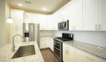 5130 CAMBRIA #101, Alexandria, VA 22304