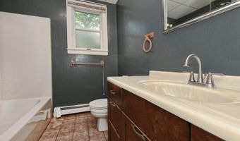 23 Maple Dr, Amityville, NY 11701