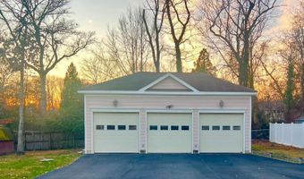 4816 DODSON Dr, Annandale, VA 22003