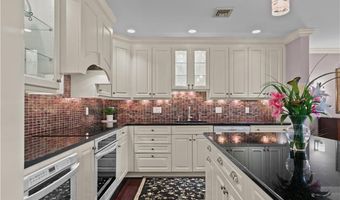 111 Harrison Ave B4, Newport, RI 02840