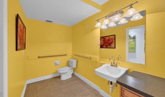 7 W MAIN St 12-14, Apopka, FL 32703