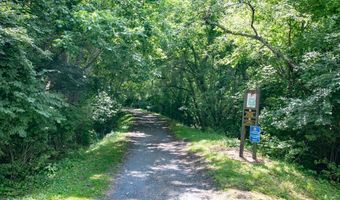 23664 Meade Dr, Abingdon, VA 24211