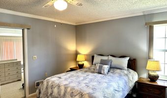 21 Dogwood Dr, Barnegat, NJ 08005