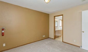 206 Buckeye Ln, Riverside, IA 52327