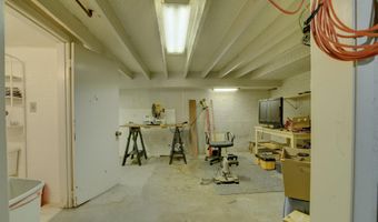 909 A Ave, Armstrong, IA 50514