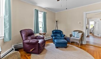291 Maple Ave 1, Barrington, RI 02806