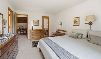 847 E WINDFIELD Pl, Appleton, WI 54911