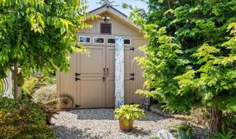 7180 VISTA RIDGE Dr, Brookings, OR 97415