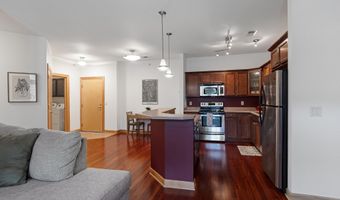 8253 Mayo Dr 103, Madison, WI 53719