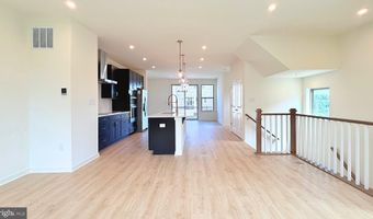 43800 MYSTIC MAROON Ter, Ashburn, VA 20147