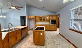 510 College Pl, Bentonville, AR 72712