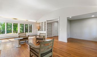 19 Preston Dr, Barrington, RI 02806